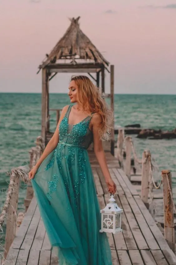 A-line Lace Appliques Low V-Back Green Prom Dress NK4523