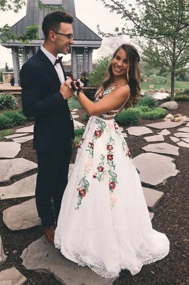 A Line V Neck Ivory Lace Prom Dresses with Embroidery Printed Evening Dresse TP0914