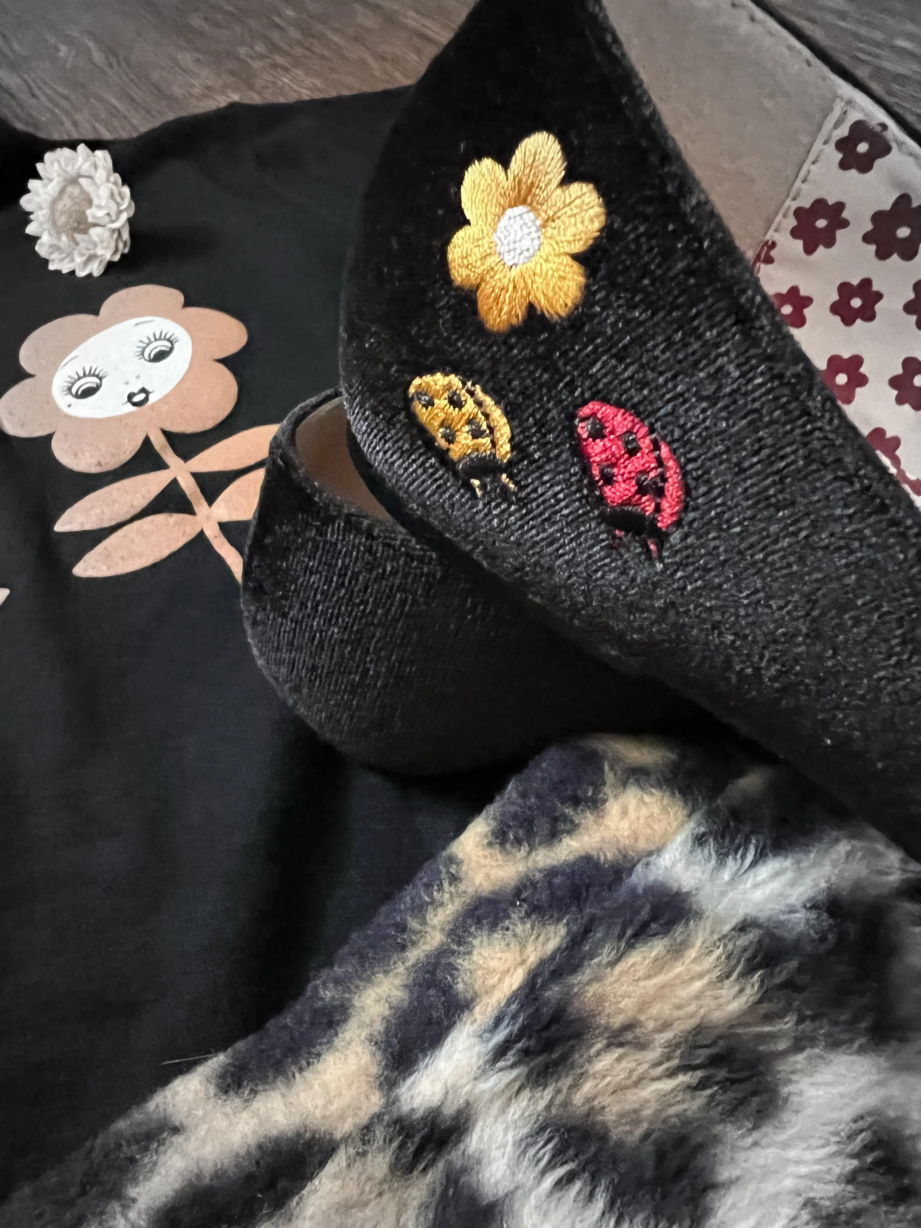 BAIT FOOTWEAR x MISS LADYBUG COLLABORATION "SWEET PEA" FLAT SHOES *BLACK