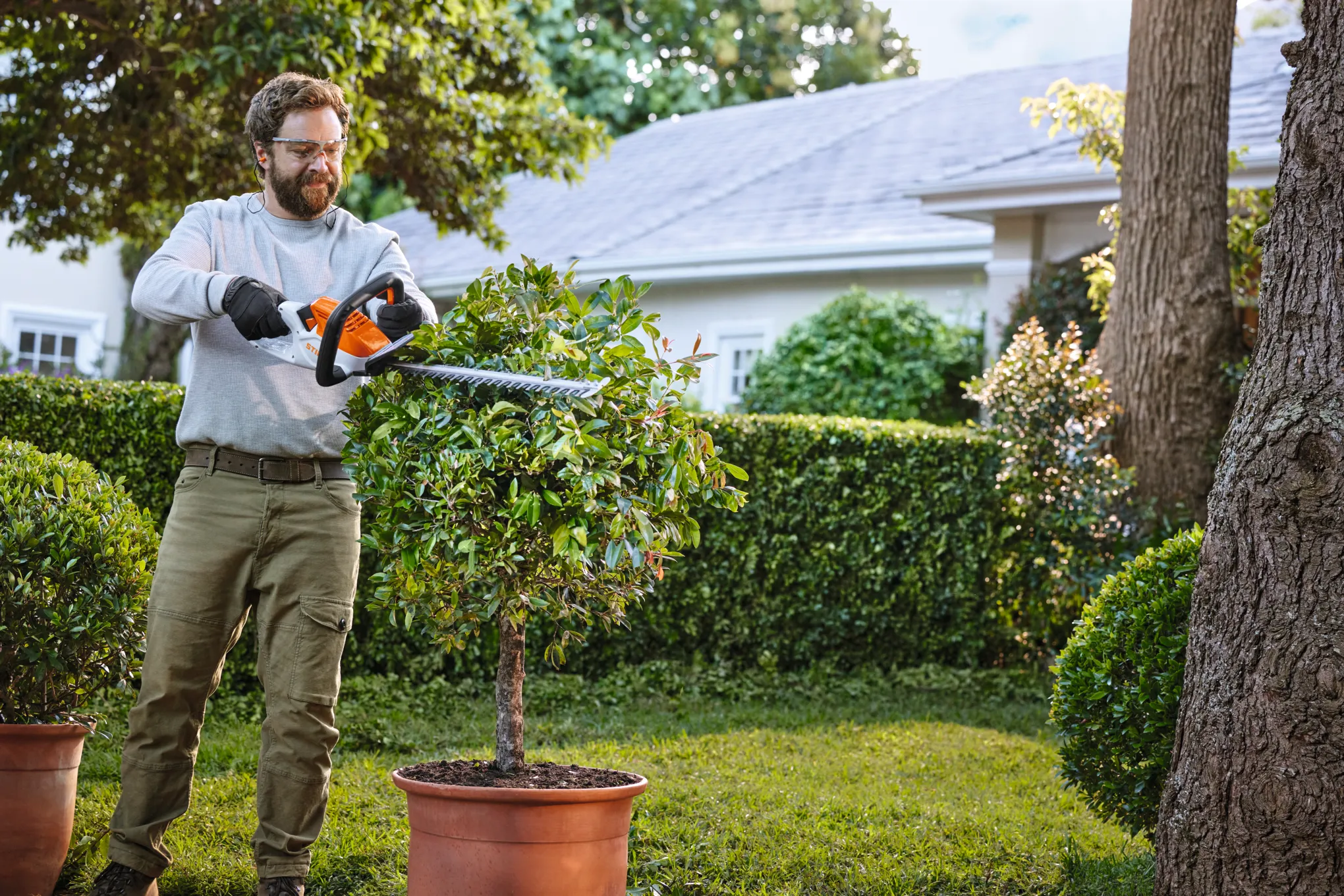 HSA 30 BATTERY HEDGE TRIMMER