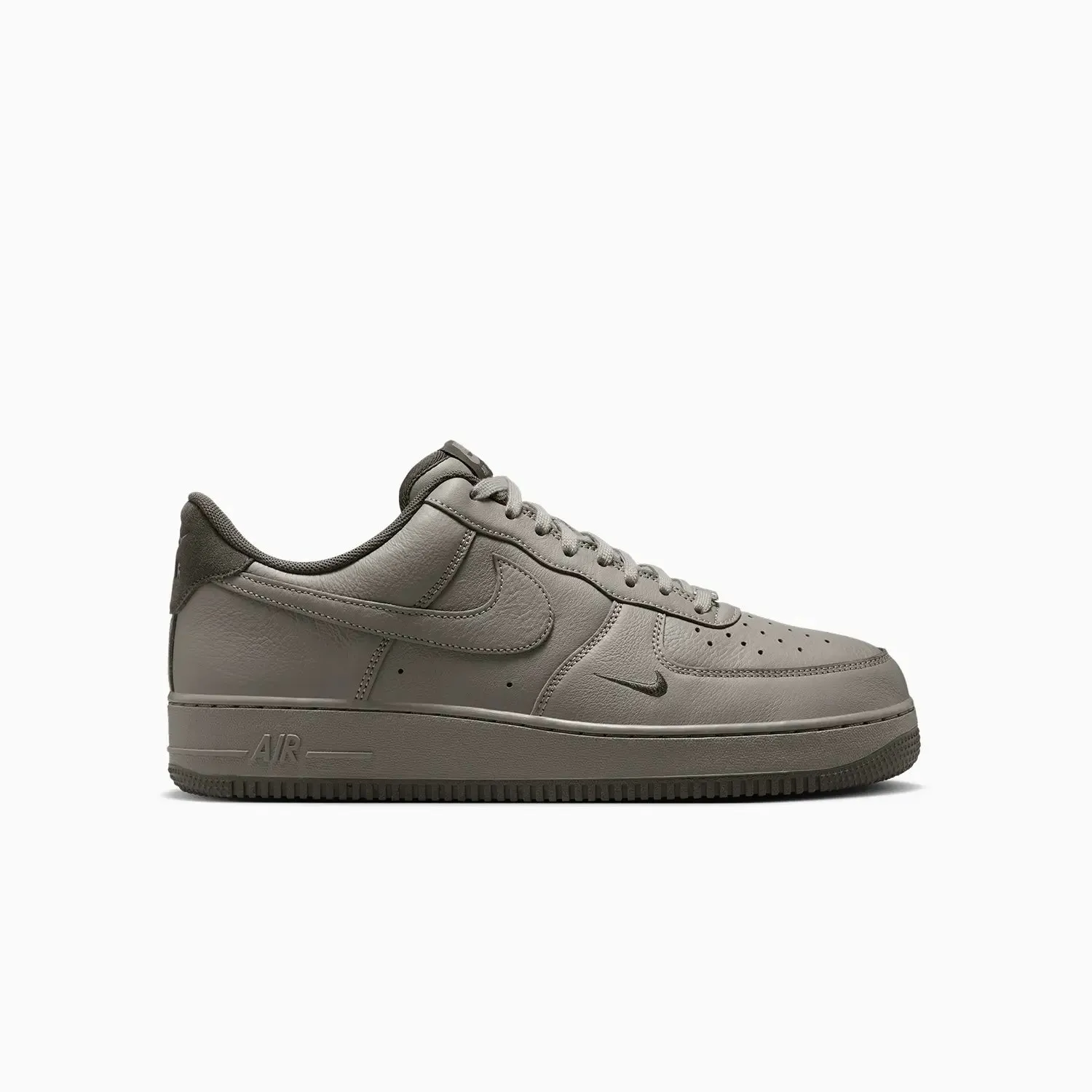 Men's Air Force 1 07 LV8 "Light Army"