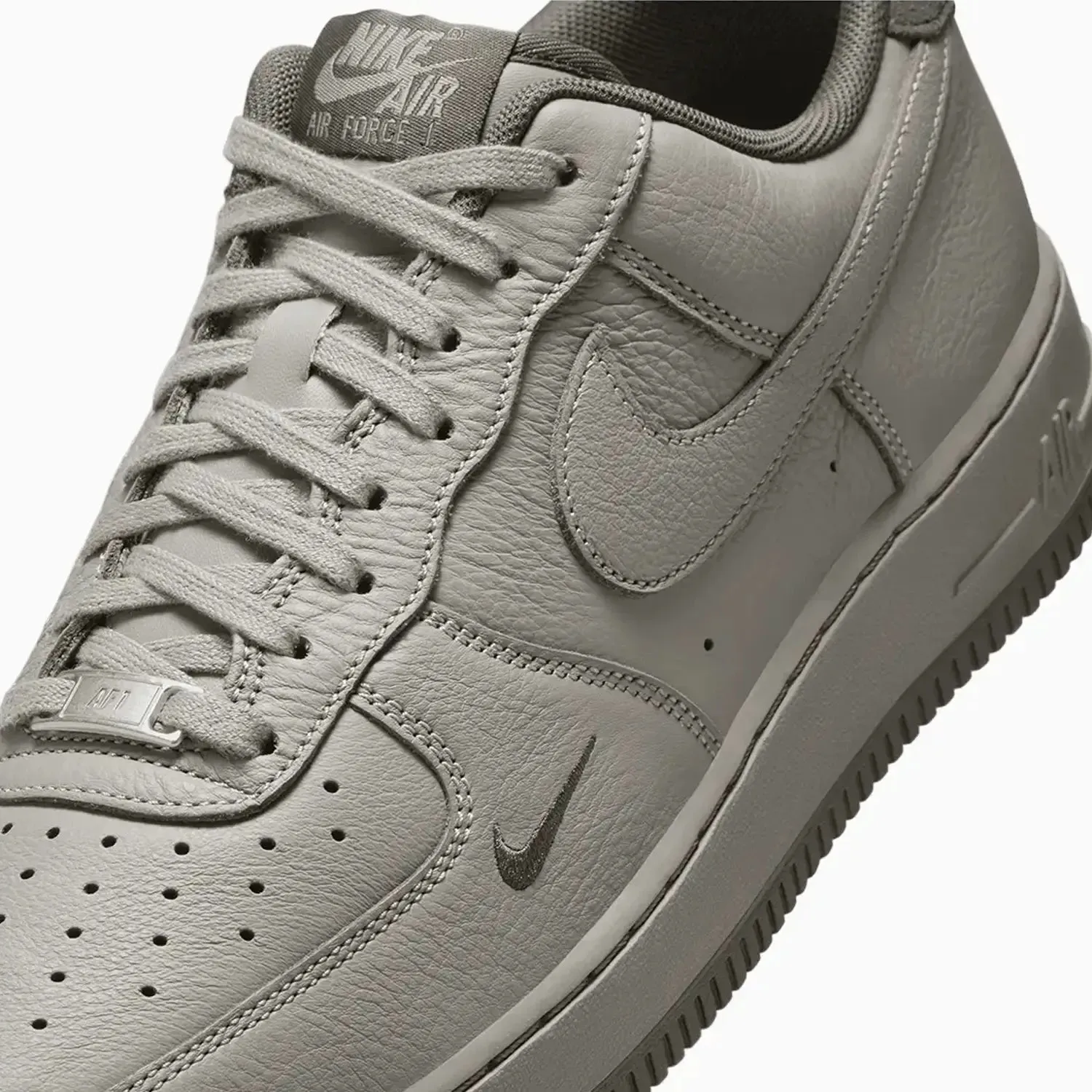 Men's Air Force 1 07 LV8 "Light Army"