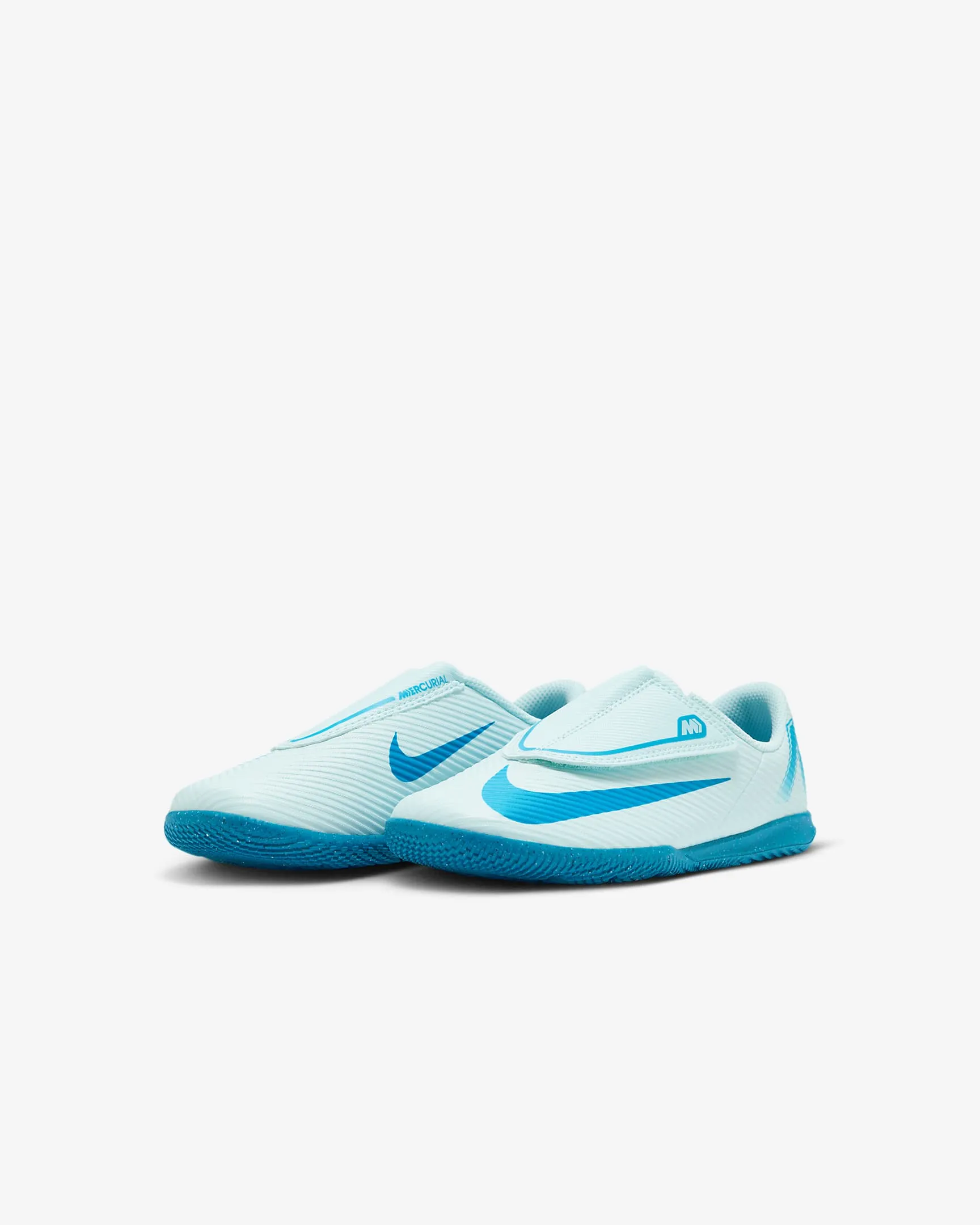 Nike Jr. Mercurial Vapor 16 Club Younger Kids' IC Low-Top Football Shoes