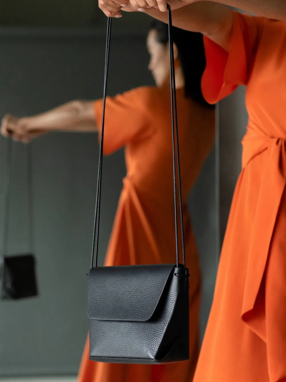 Perona   I   Bag - Cross Body Liz In Black