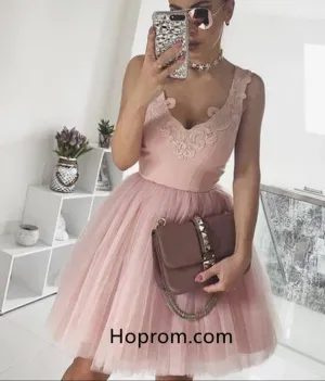 Pink V-neck Homecoming Dress with Appliques