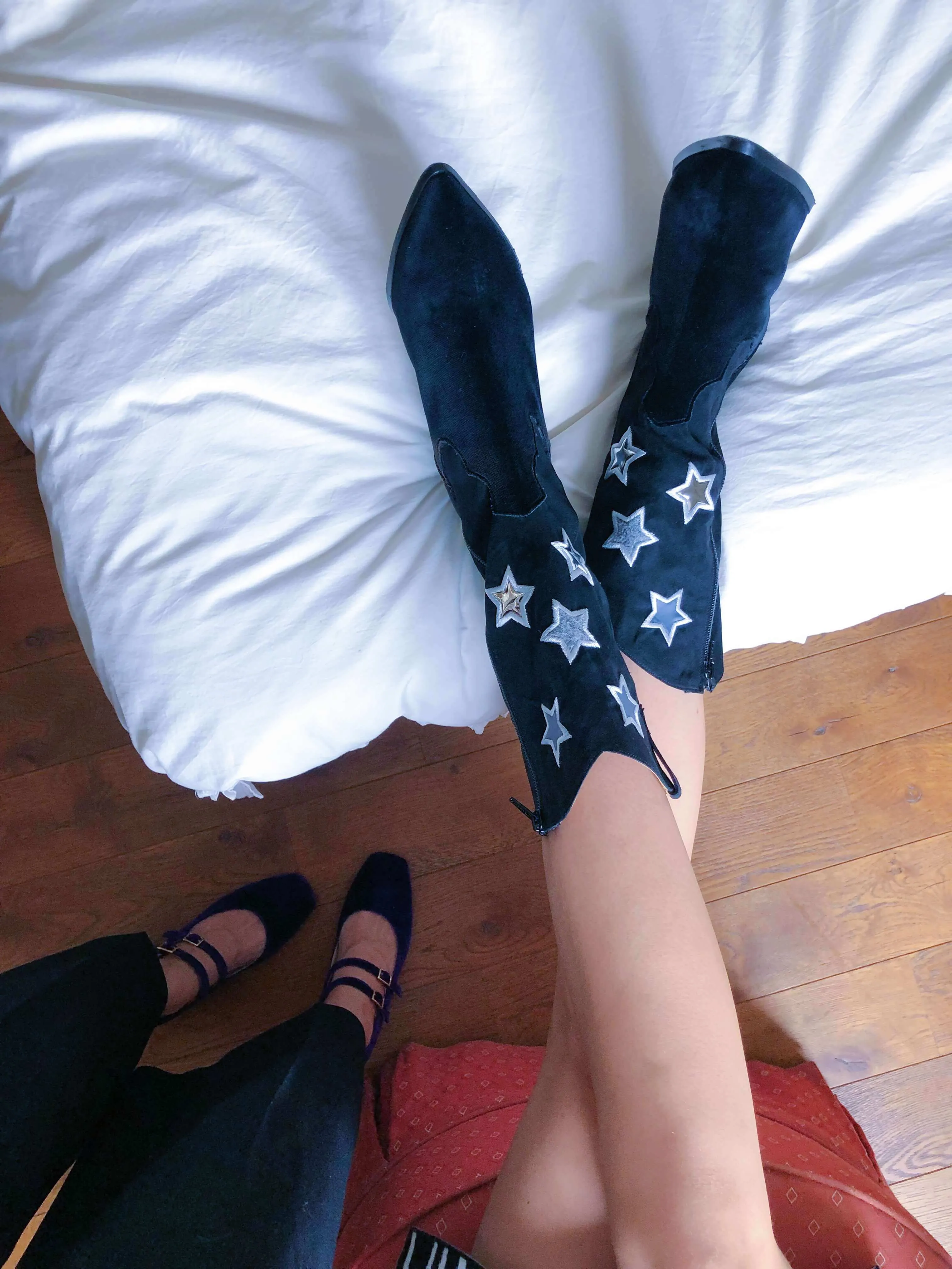 Rock Stars Vegan Suede Cowboy Boots | Black