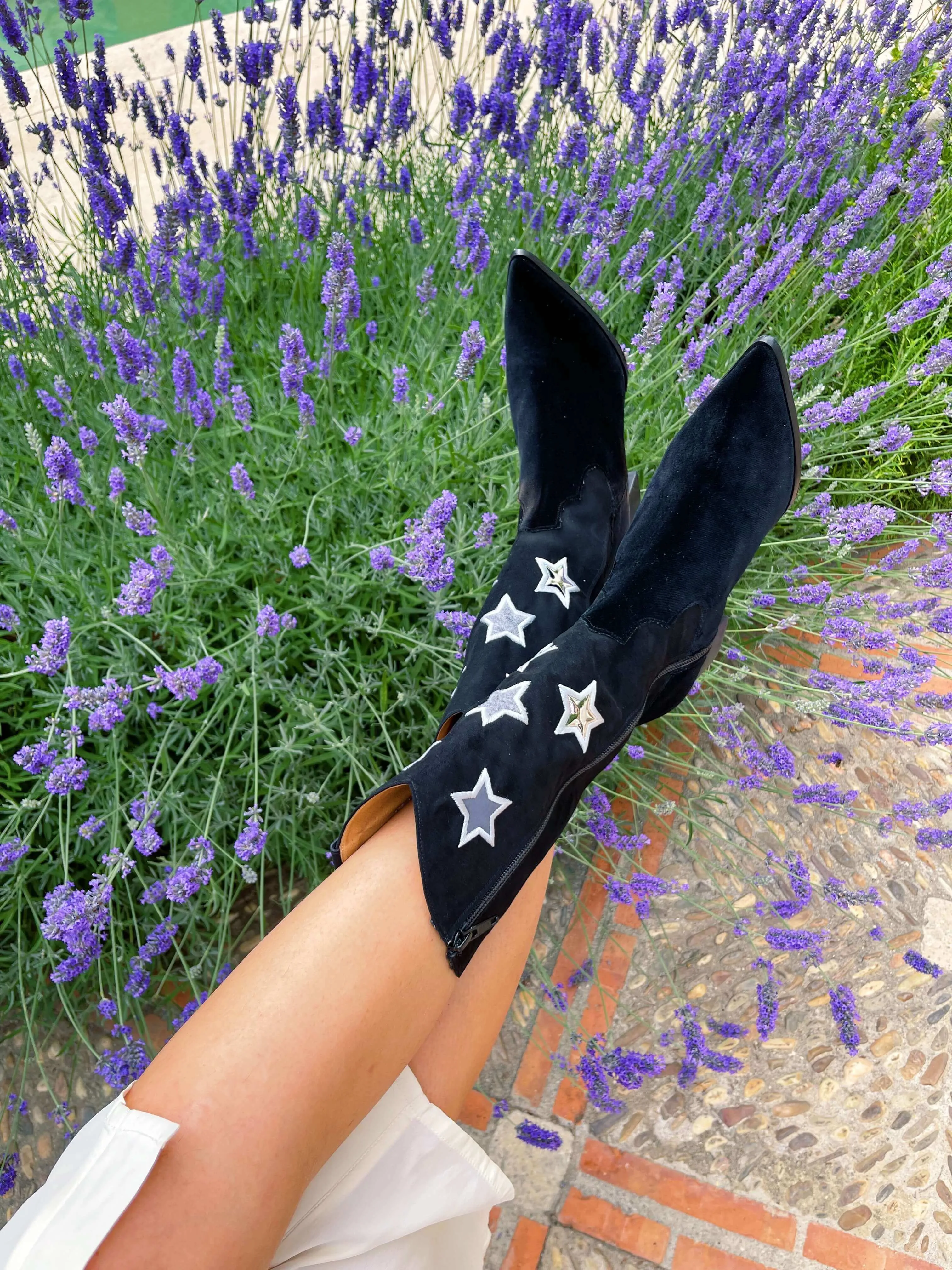 Rock Stars Vegan Suede Cowboy Boots | Black