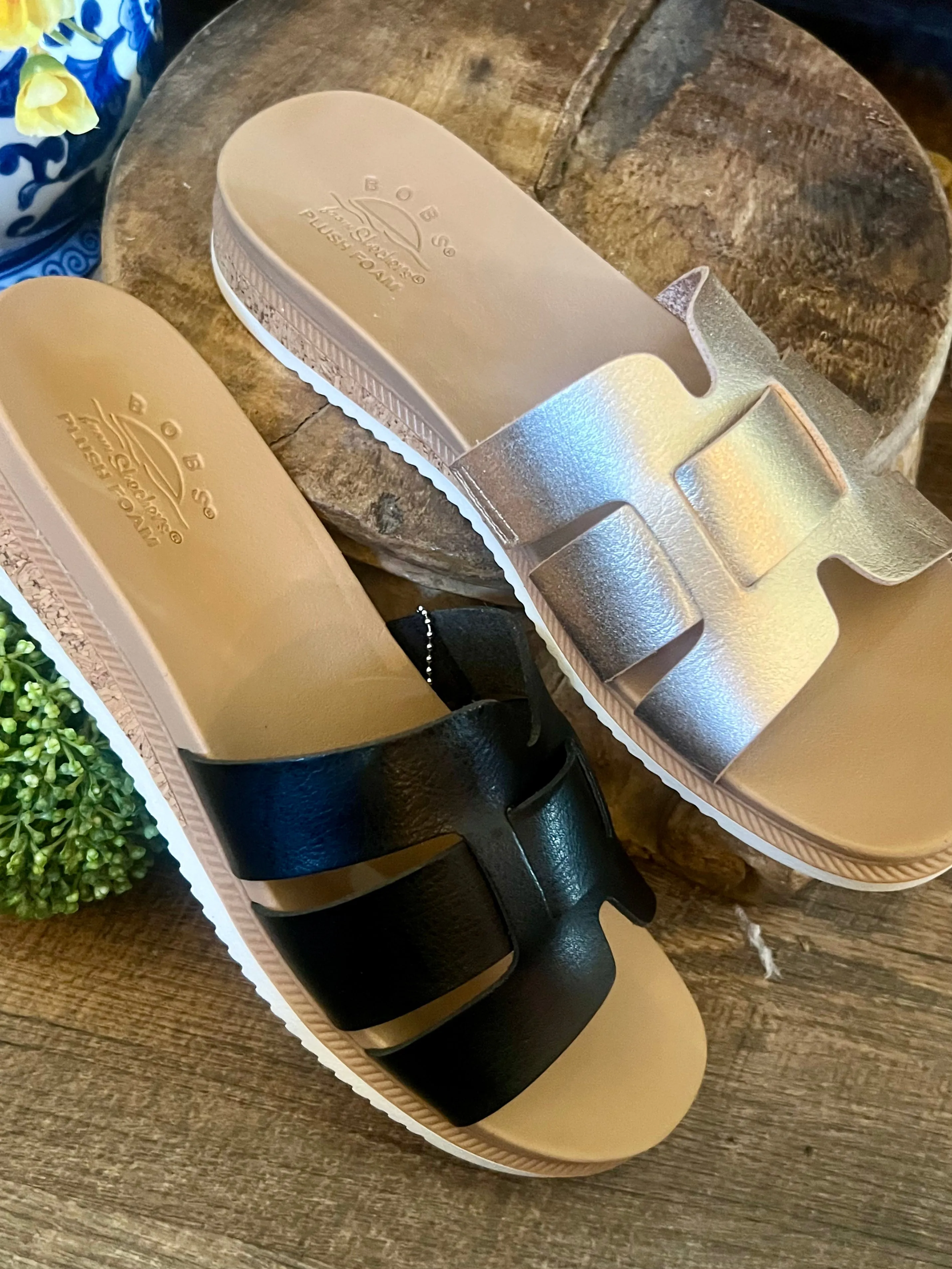 Skechers-Desert Kiss Low Peak Loook