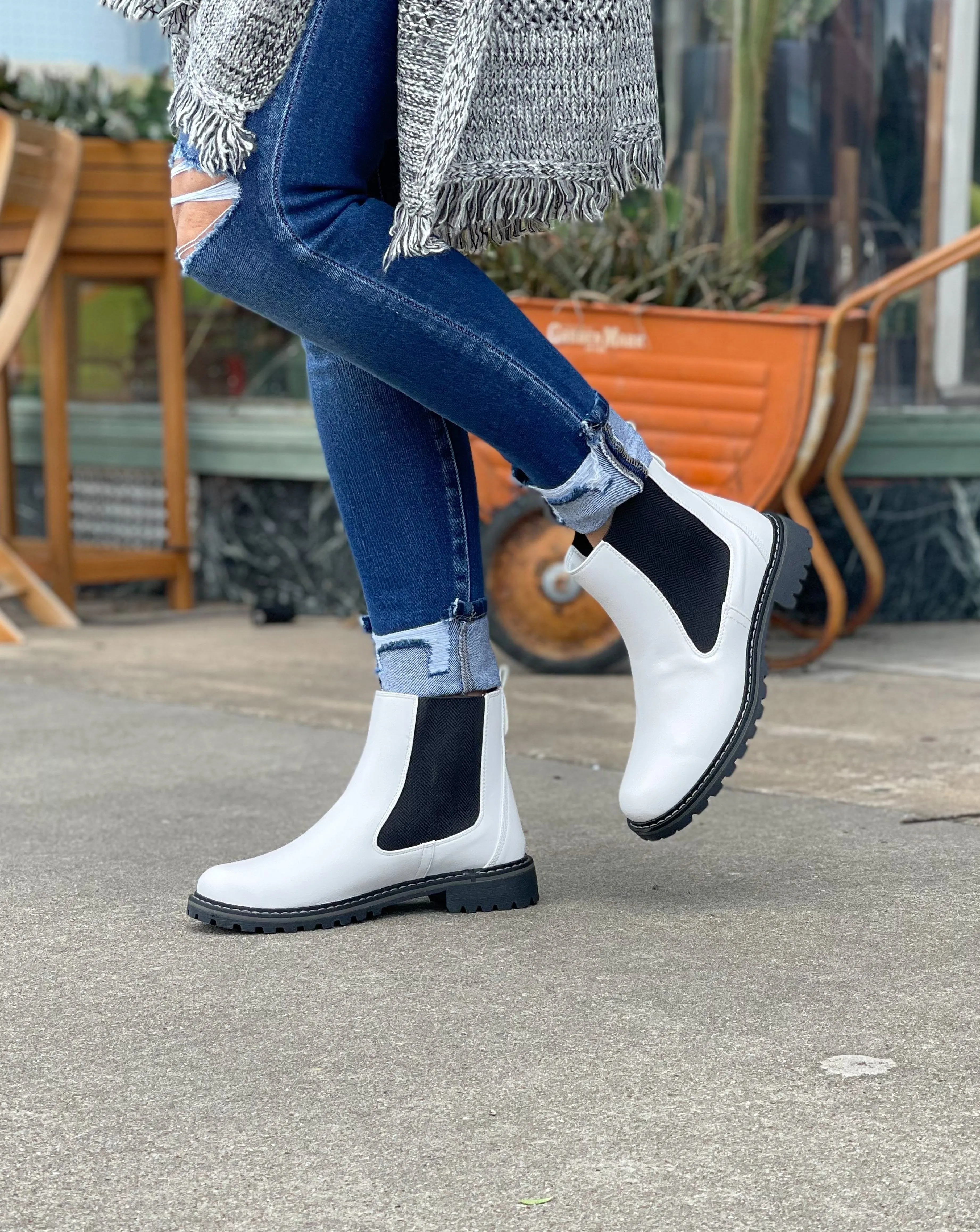 WHITE TO BE HONEST BOOT BY CORKYS