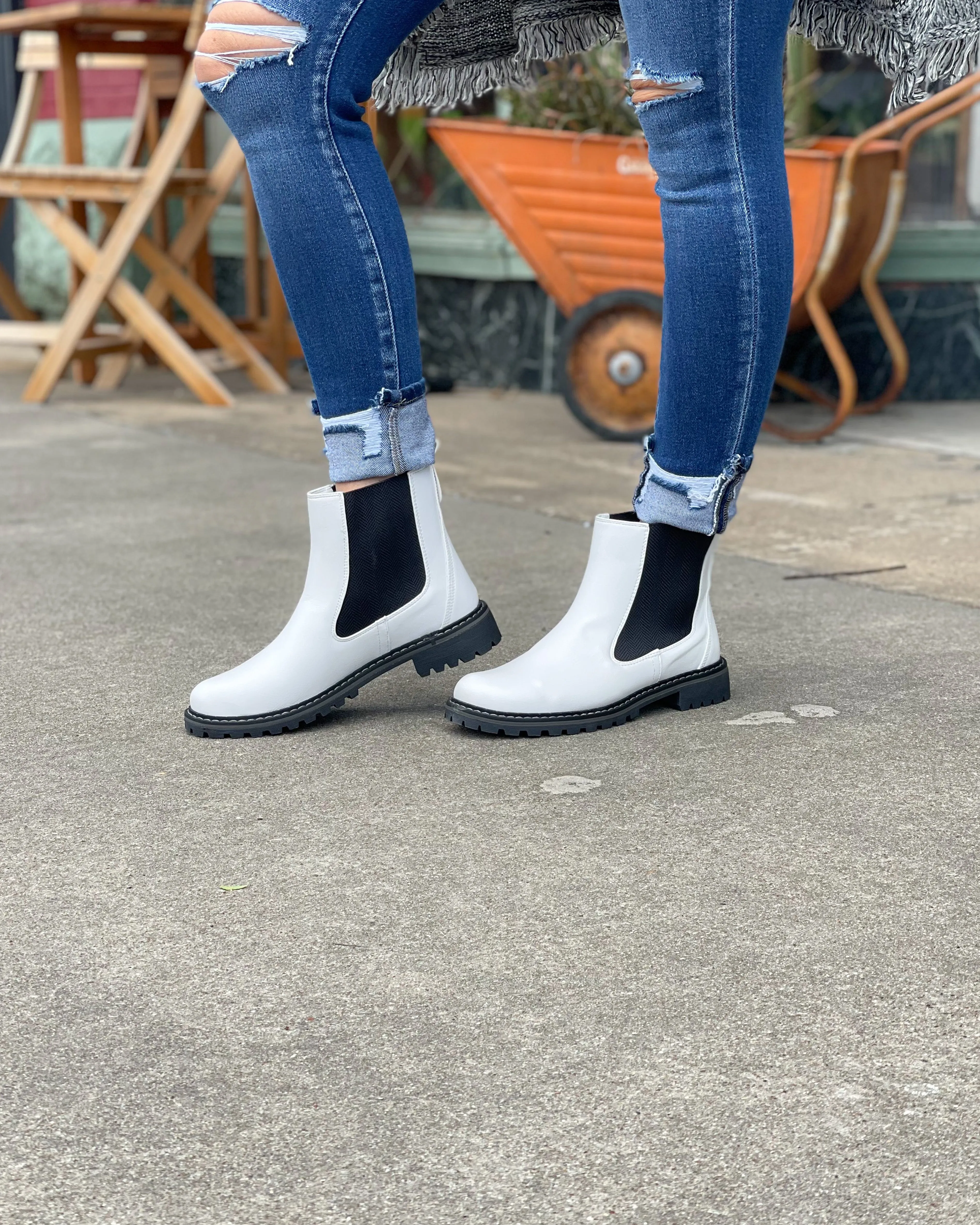 WHITE TO BE HONEST BOOT BY CORKYS