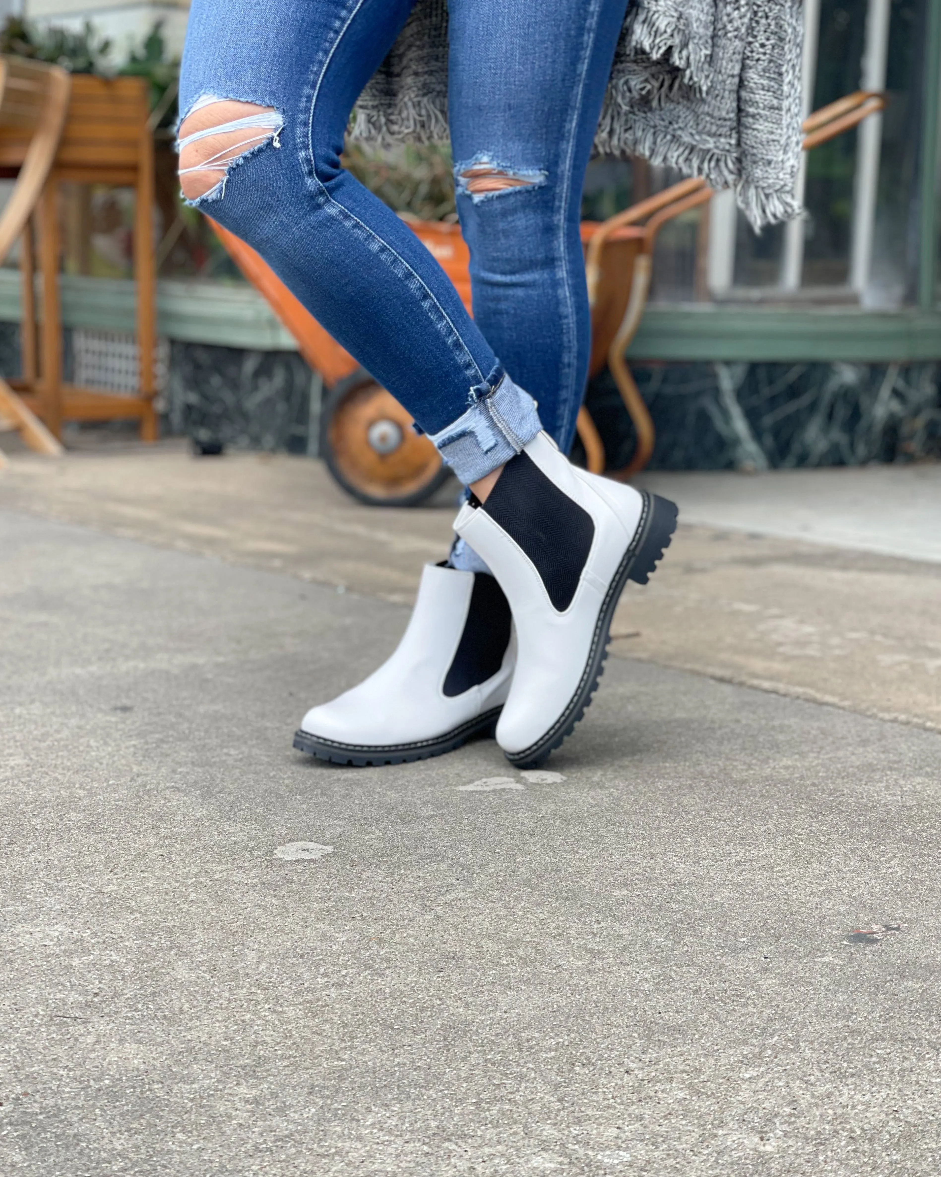 WHITE TO BE HONEST BOOT BY CORKYS